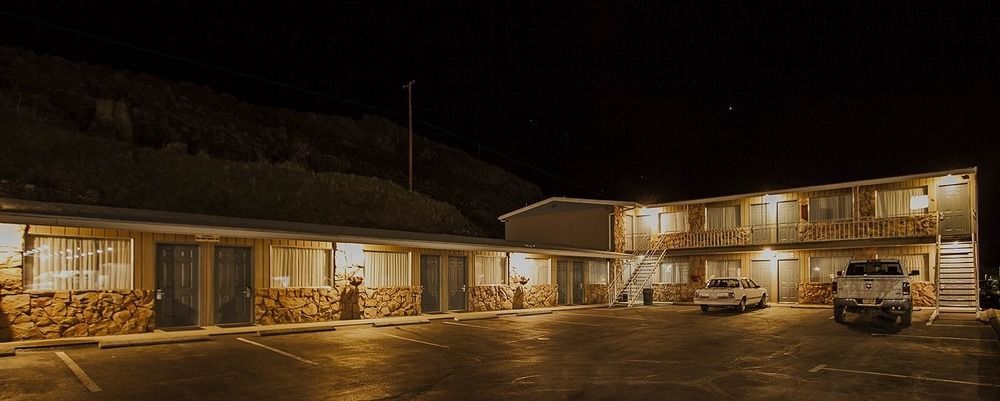 Three Rivers Inn Biggs Junction Exterior photo