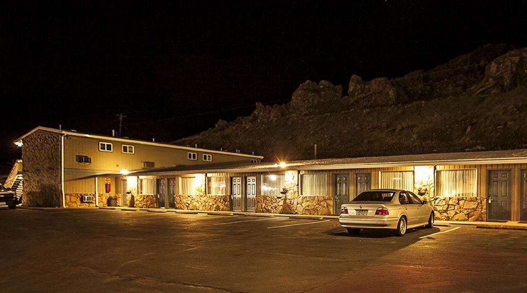 Three Rivers Inn Biggs Junction Exterior photo